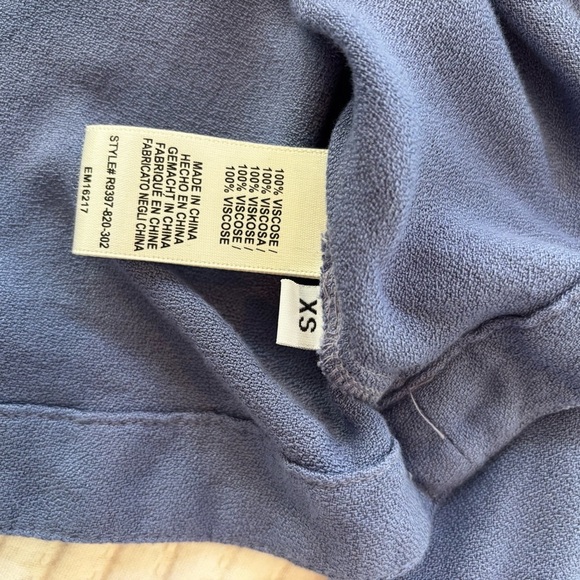 Anthropologie Cloth & Stone Women's Bell Sleeve Indigo Blue Women's Top Size XS - Picture 6 of 8